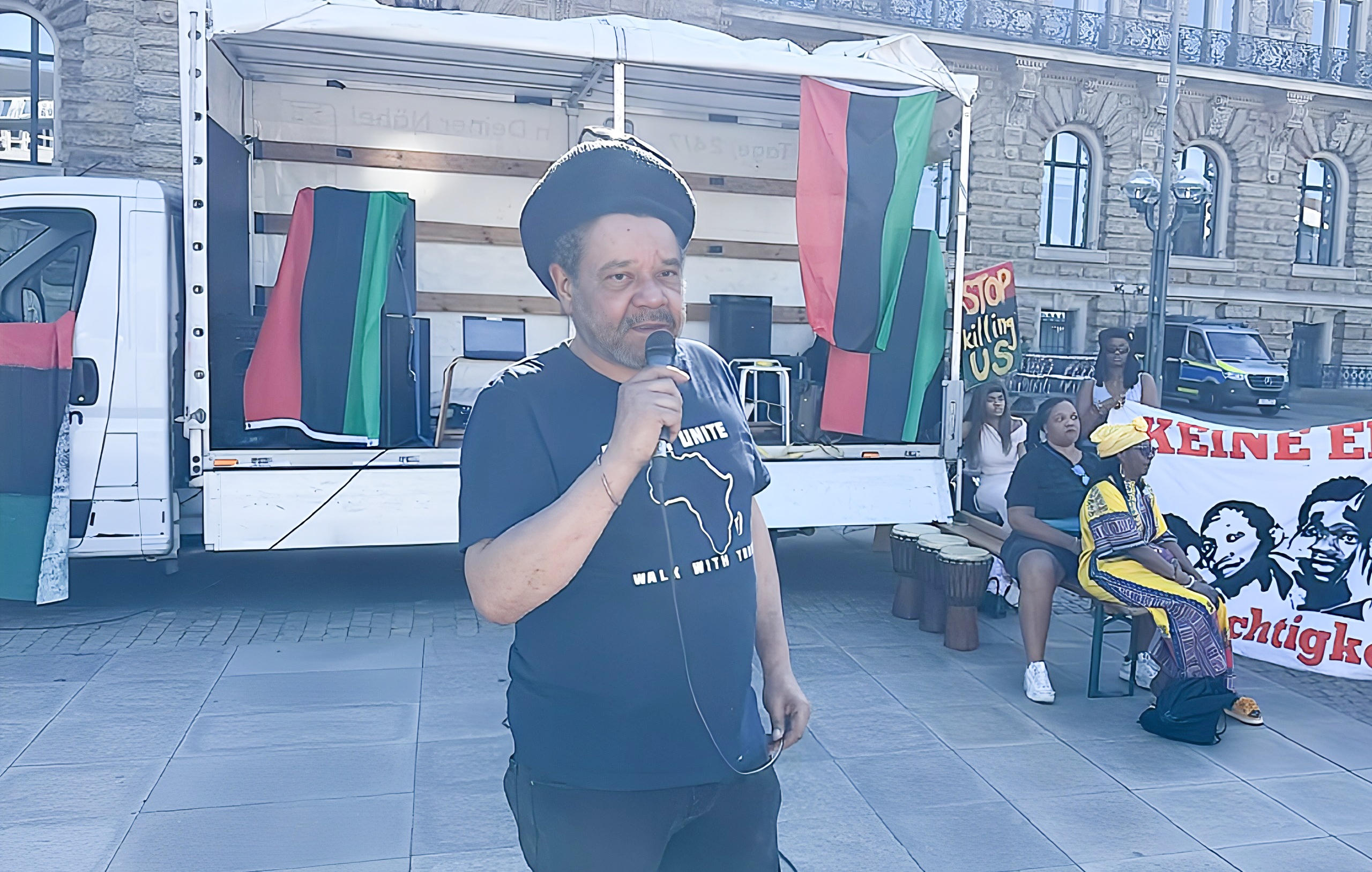 Hambourg —Ndindah Mwayemudza  interpelle : « Les Noirs sont sous-représentés dans le système politique allemand »