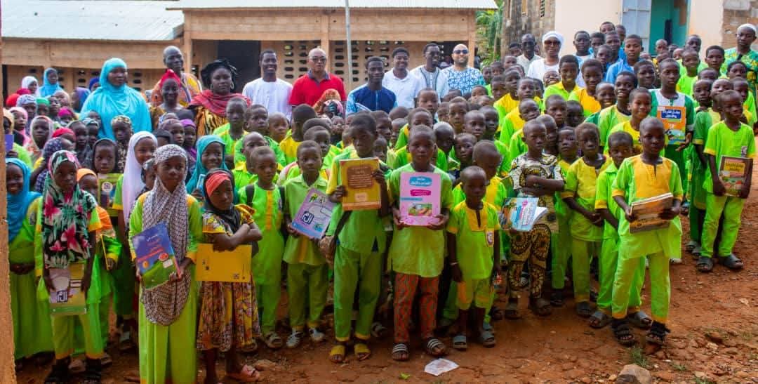 Aboisso / Social : 3000 manuels scolaires pour renforcer l'éducation franco-arabe