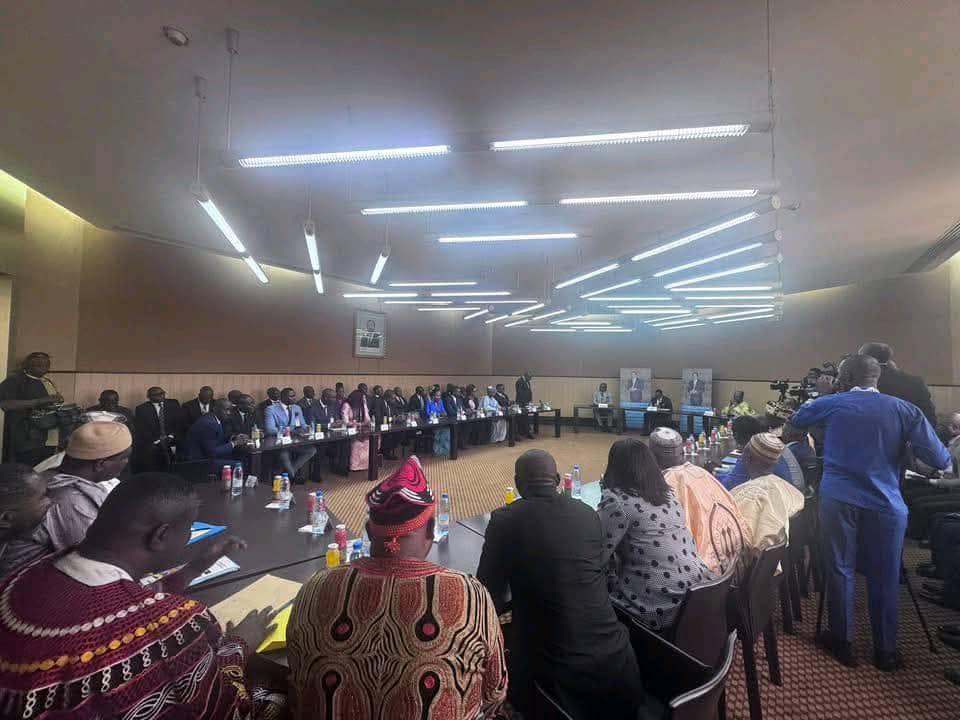 Cameroun : La jeunesse mobilisée pour soutenir la candidature de Paul Biya à la présidentielle
