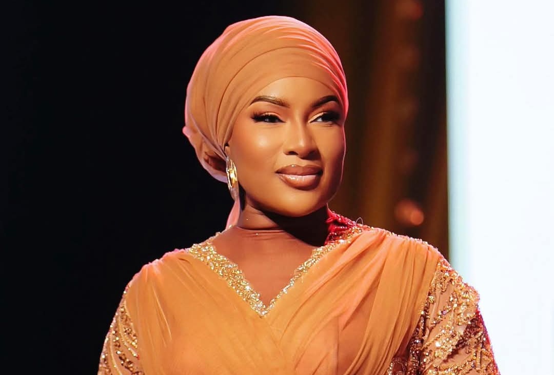 Côte d’Ivoire : Konnie Touré dénonce le harcèlement sur les réseaux sociaux autour de l’enfantement